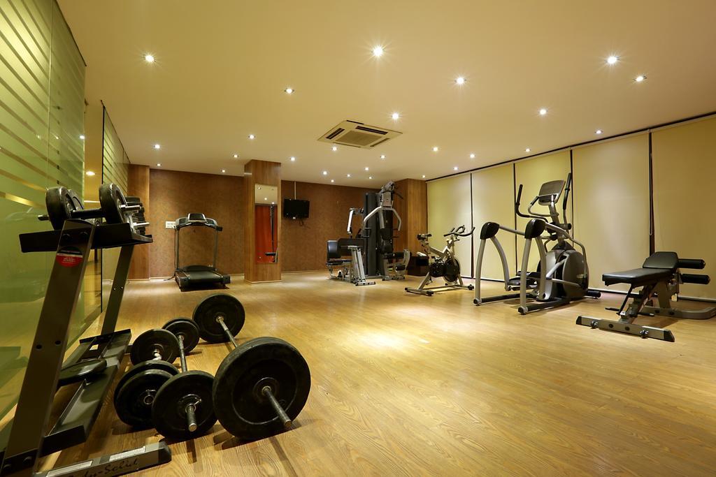 Corporate Regency Hotel Ню Делхи Екстериор снимка