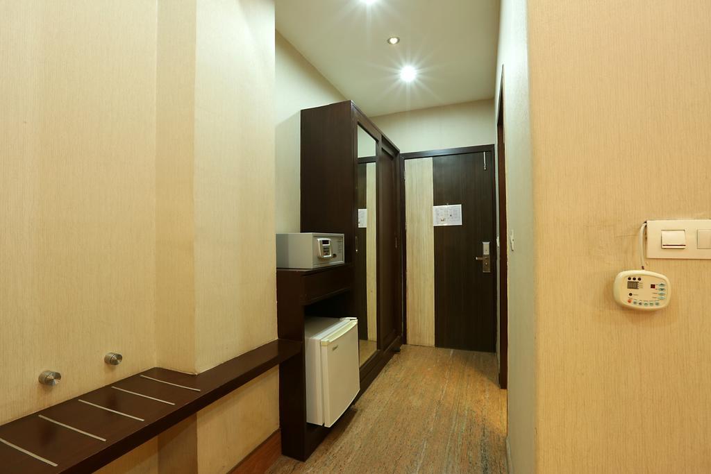 Corporate Regency Hotel Ню Делхи Екстериор снимка