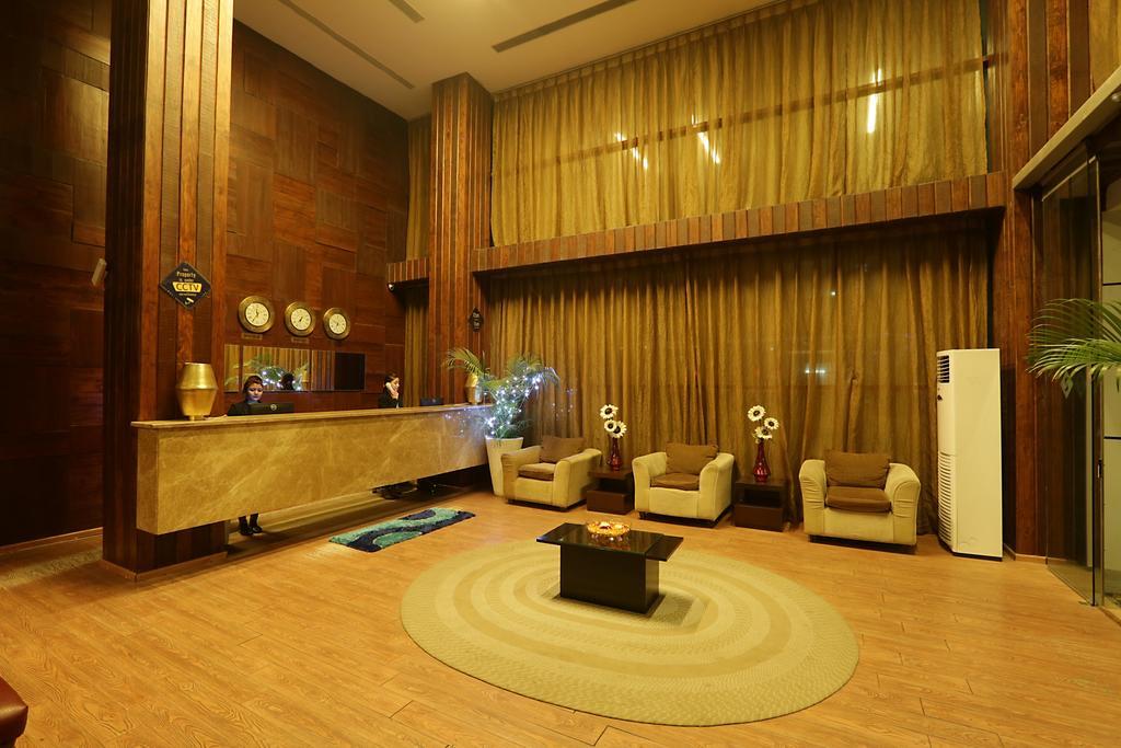 Corporate Regency Hotel Ню Делхи Екстериор снимка