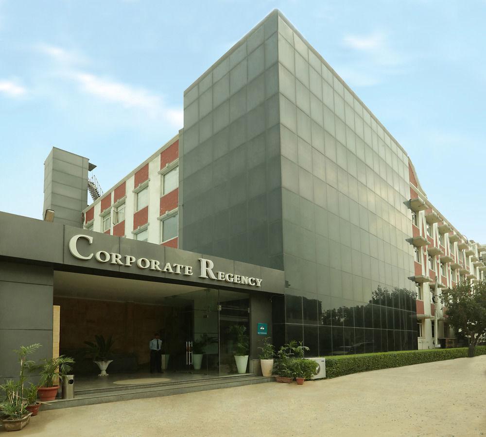 Corporate Regency Hotel Ню Делхи Екстериор снимка