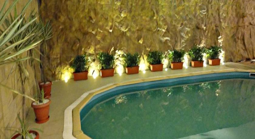Corporate Regency Hotel Ню Делхи Екстериор снимка